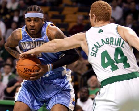 比利亚雷亚尔2-0赫塔费，布坎南破门，米卡塔泽锁定胜局（黄潜2-0力克赫塔费：布坎南先开纪录，米卡塔泽终结悬念）