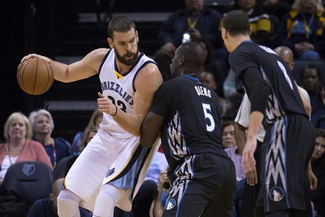 太阳报走访出售原味球衣公司的仓库：汗臭味强烈却不令人反感（太阳报实访原味球衣公司仓库：汗味浓重却不招人厌）