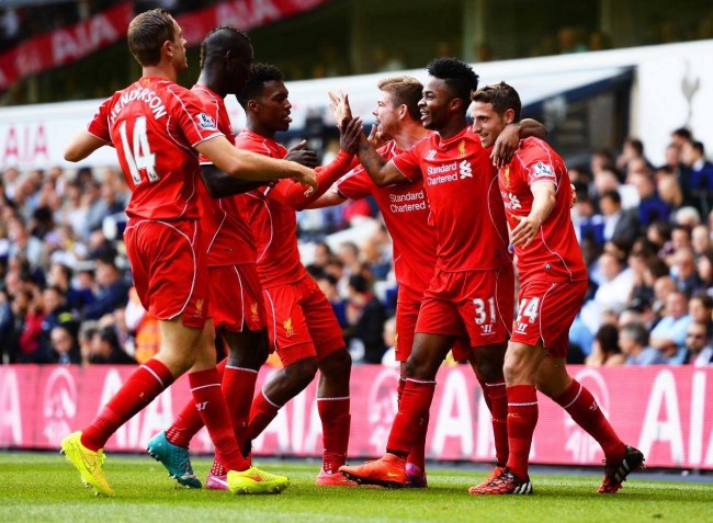 幸福甜蜜，高准翼爱人社媒分享婚纱照拍摄花絮（甜蜜满满，高准翼爱人在社媒晒出婚纱照拍摄花絮）