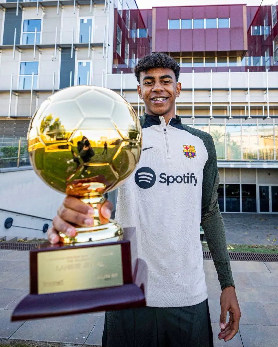 复兴的起点：2014年世界杯法国队球员表现回顾&盘点（法国队复兴起航：2014年世界杯球员表现回顾与盘点）