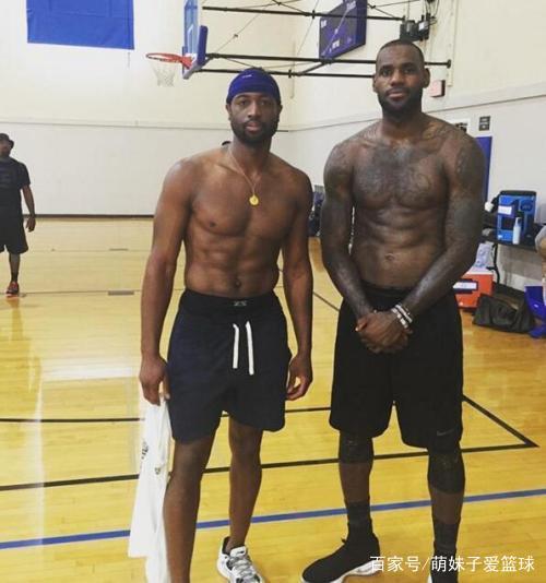 邮报：曼联希望姆伯莫等人对伯恩茅斯后去非洲杯，将进行谈判（邮报：曼联希望姆伯莫等人对阵伯恩茅斯后再赴非洲杯，将展开谈判）