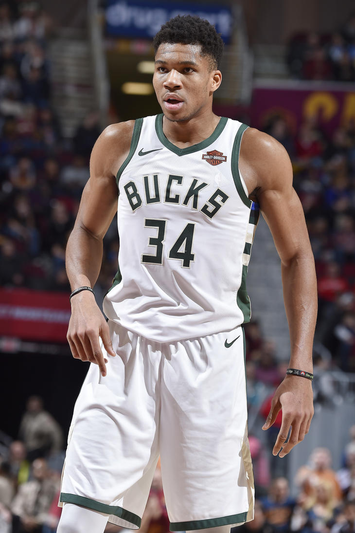 埃迪-豪：红军对伊萨克的报价被我们拒绝；孙兴慜是英超传奇（埃迪·豪：我们已拒绝利物浦收购伊萨克的报价；孙兴慜是英超传奇）