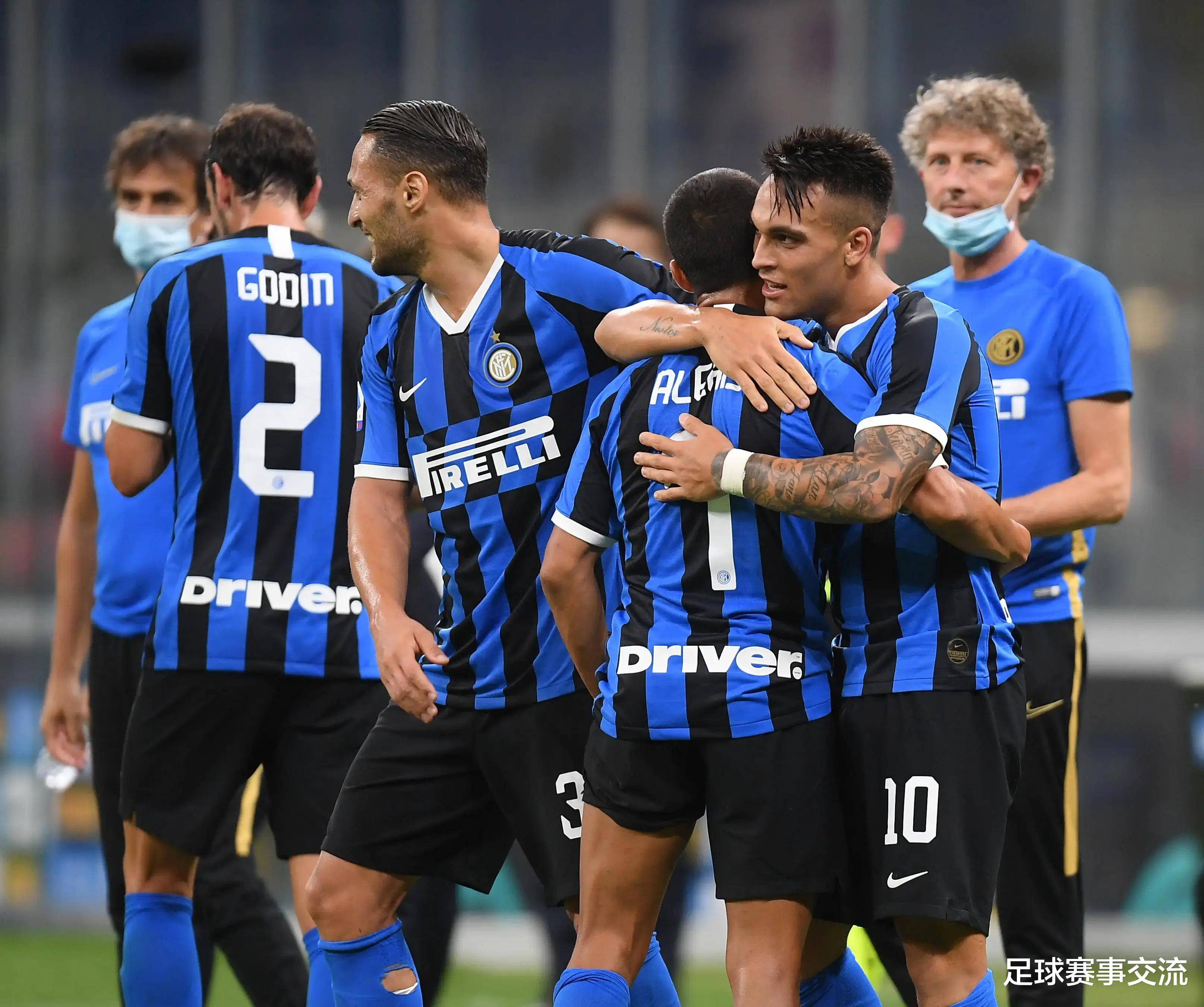 巴甲弗鲁米嫩塞主场采用狗狗球童，鼓励球迷去领养宠物（巴甲弗鲁米嫩塞主场启用萌犬球童，号召球迷领养宠物）