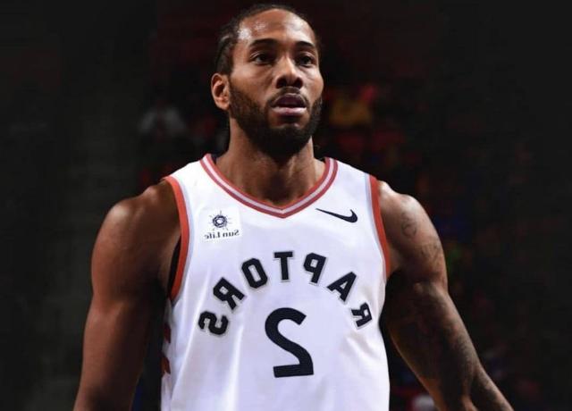 孙颖莎为何不站C位？刘国梁为何不与日本队握手？原因不言而喻（孙颖莎为何未站中间？刘国梁为何未与日本队握手？背后缘由一目了然）