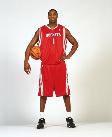 NBA：独行侠击败雄鹿 东契奇全场三双（NBA：独行侠力克雄鹿 东契奇豪取三双）