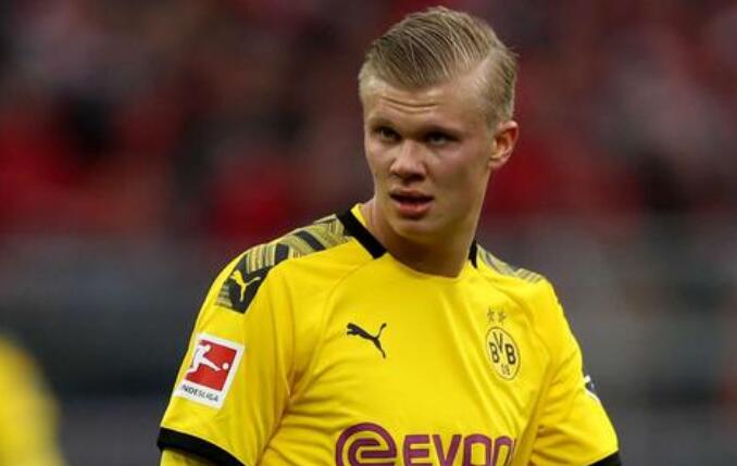 记者：阿坎吉因流感缺席训练，球员身体状况将于明日进行评估（记者：阿坎吉因流感缺席训练，身体状态将于明日评估）